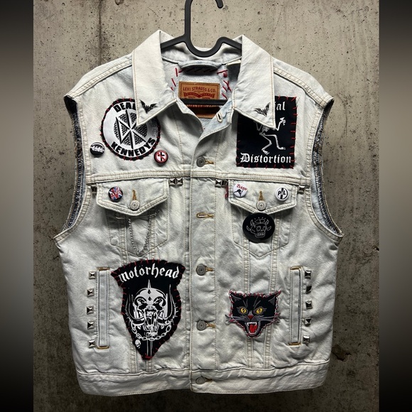 New custom Misfits punk rock pins, etc. Studded. AFI, Motorhead, etc. Vest - Picture 2 of 9